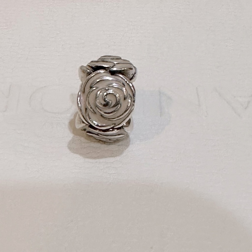Pandora 791291EN40 Sterling Silver Rose Garden
Bead w/ Pink Enamel